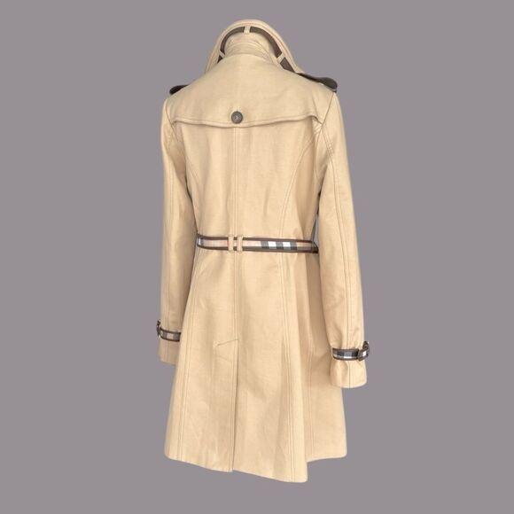 BURBERRY EUC mid-length belted Gabardine trench in Honey Size L - Picture 5 of 11